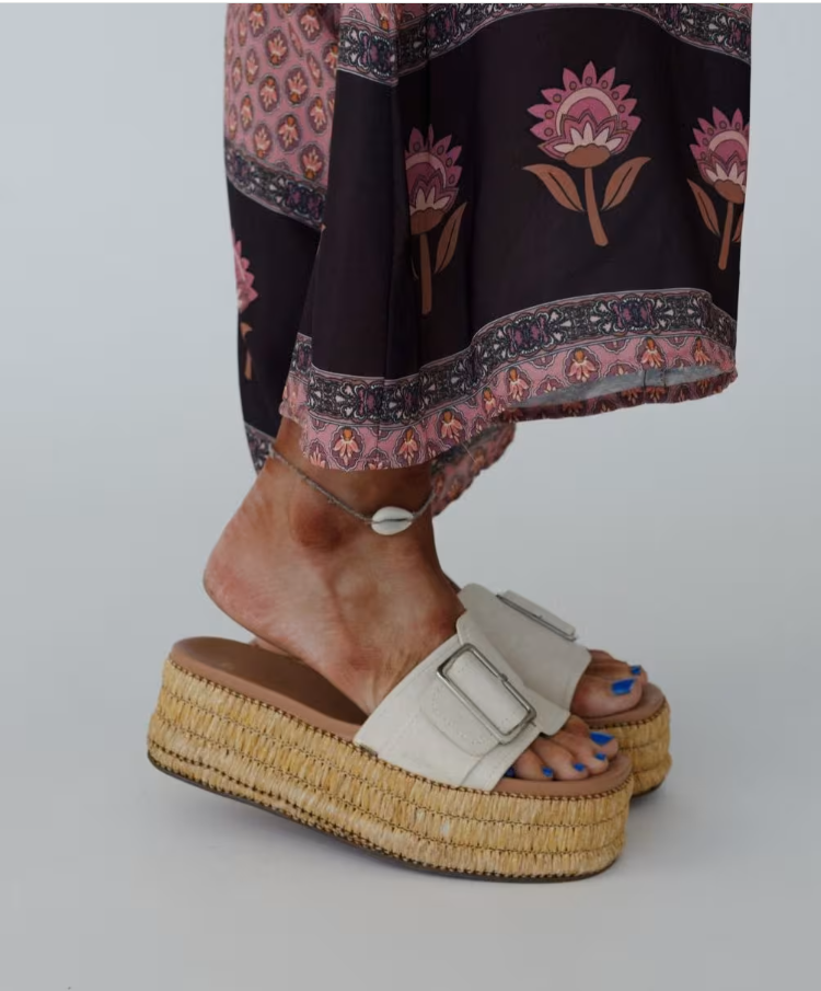 Raffia Waves Platform Sandals